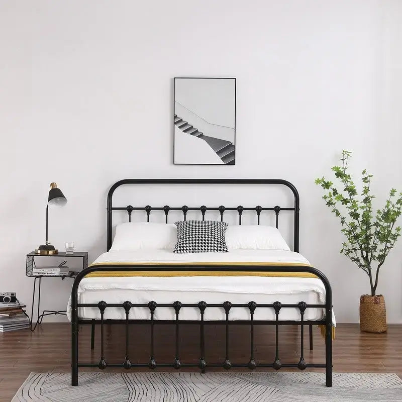 Single-Layer Iron Bed Frame with Shell Decoration Black